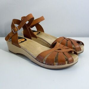 Swedish Hasbeens Magdalena Brown Leather Peep Toe Clogs Sandals Size 40 US 10